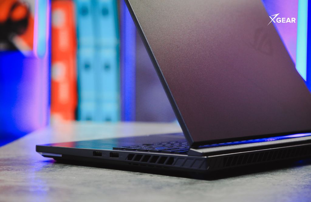 ASUS ROG Strix G16 G614PP TS112W được trang bị đầy đủ cổng kết nối