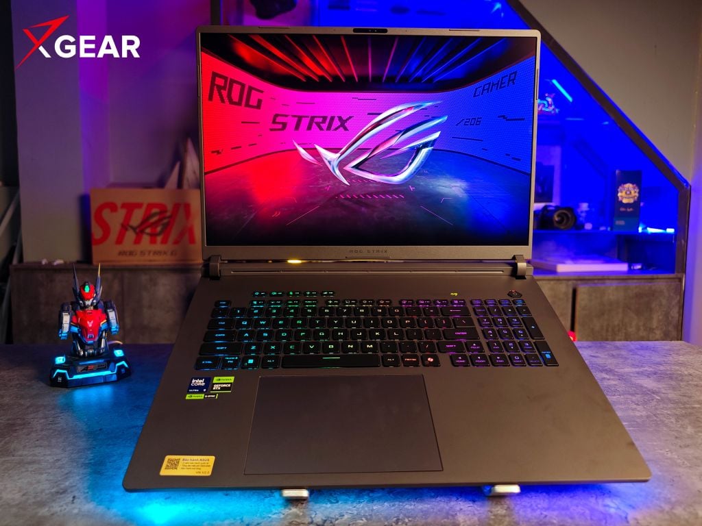 laptop Asus ROG Strix G18 G815LM-S9088W màn hình 2.5K sắc nét mượt mà