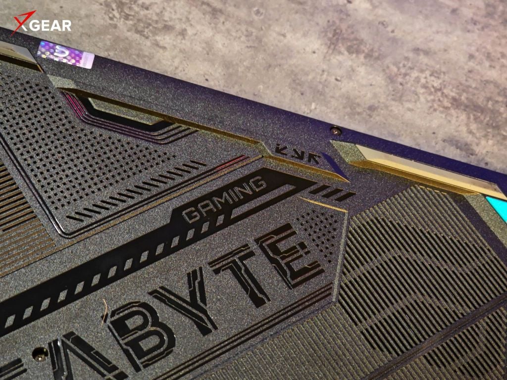 họa tiết đáy laptop gaming gigabyte a16 ga63h 3thk3vn893sh