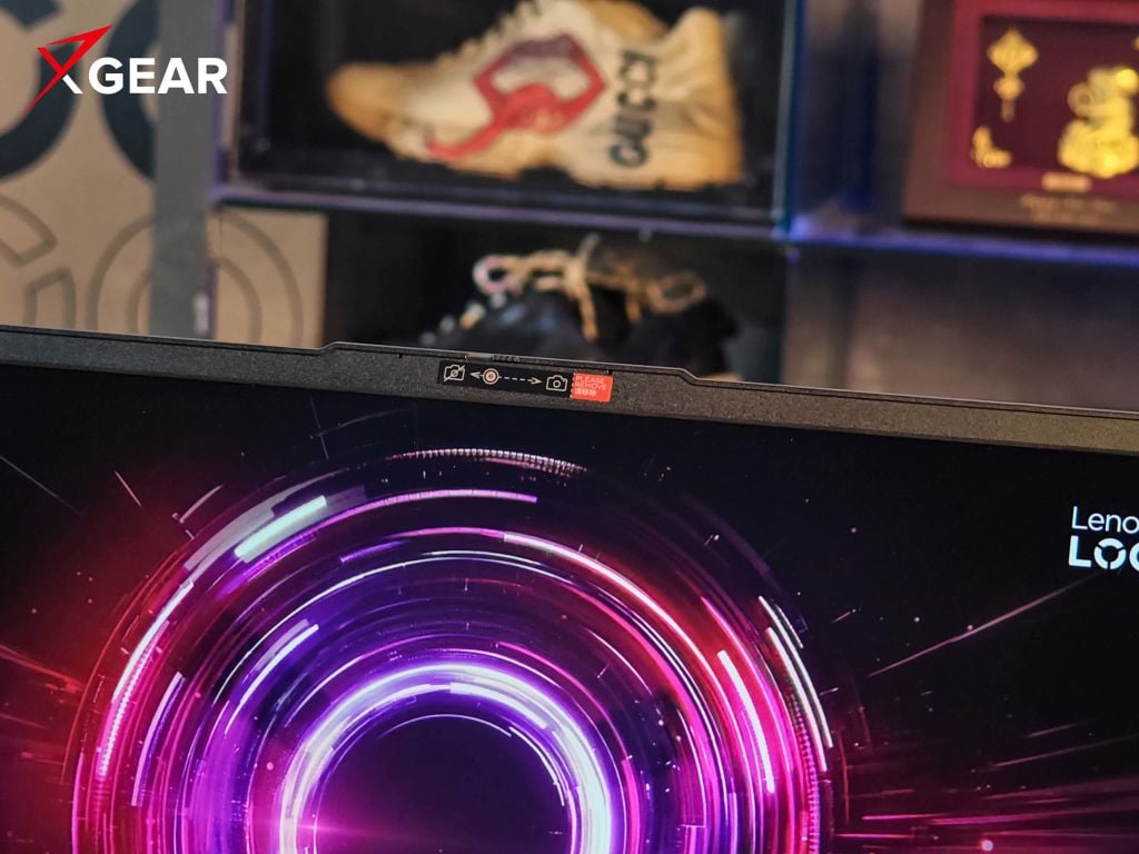 Lenovo LOQ 15ARP10E 83S0000DVN trang bị bảo mật vật lý với nút gạt E-Shutter