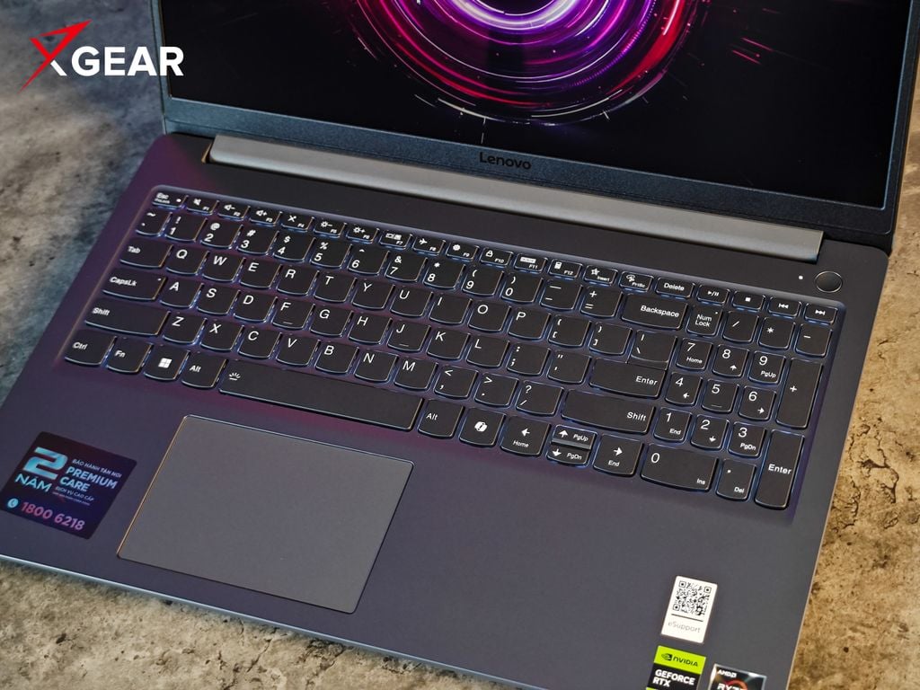 Lenovo LOQ Essential 15ARP10 bàn phím full size với đèn LED nền trắng