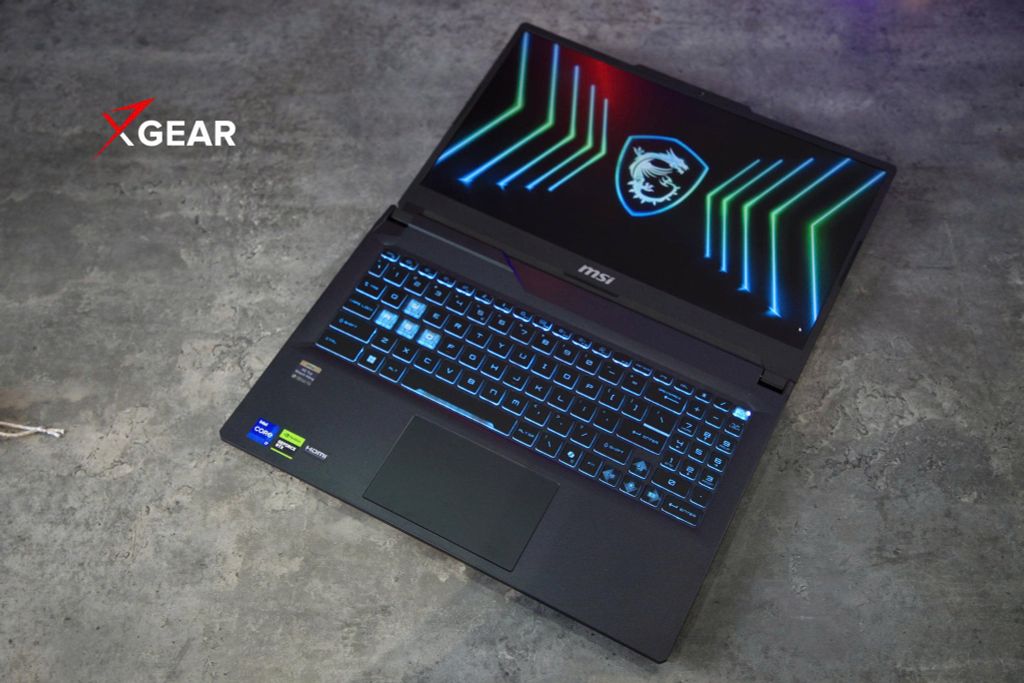 laptop gaming msi cyborg 15 black edition a13ve 2410vn gập 180 độ