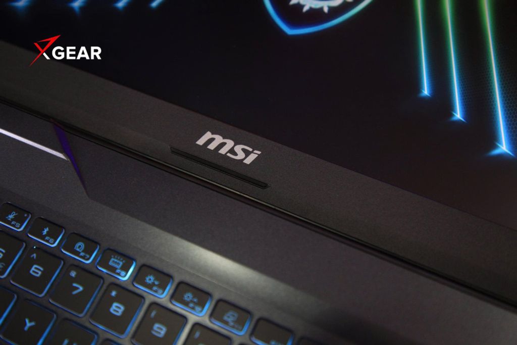 laptop gaming msi cyborg 15 black edition a13ve 2410vn logo phần màn hình