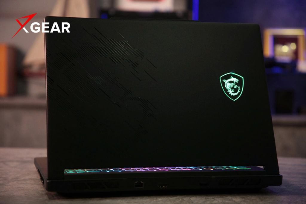 laptop gaming msi raider 16 hx b2wh 258vn phần nắp