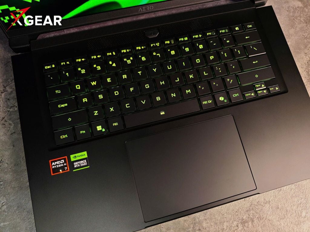 Gigabyte AERO X16 EG61H-1VH93MY894AH chip r7 tích hợp AI
