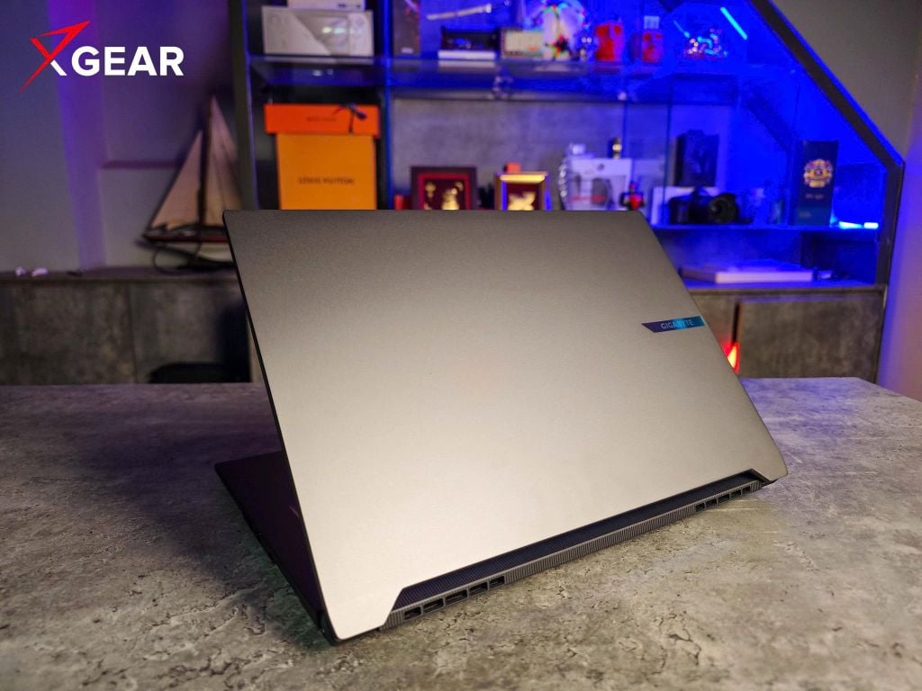 Gigabyte AERO X16 EG61H-1VH93MY894AH thiết kế mỏng nhẹ nhưng bền bỉ từ hợp kim CNC cao cấp