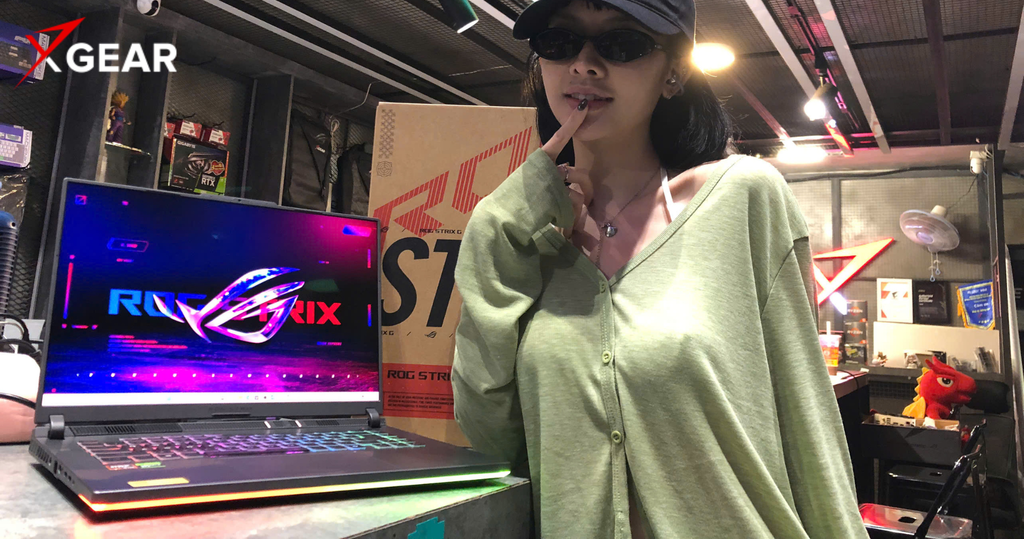 ảnh khách mua laptop tại xgear