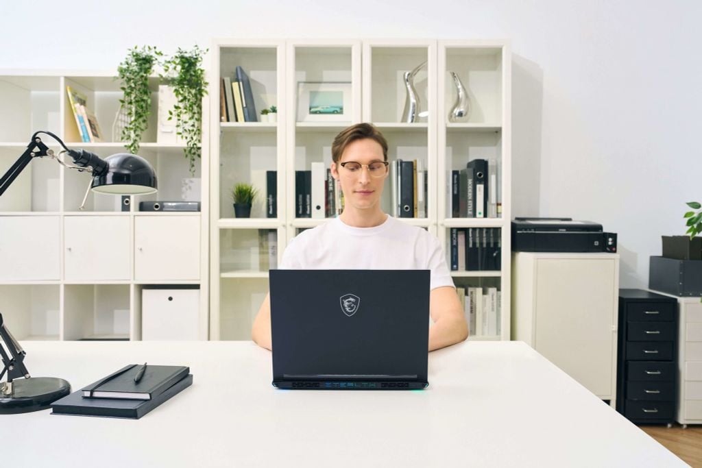 Laptop MSI Stealth có gì nổi bật