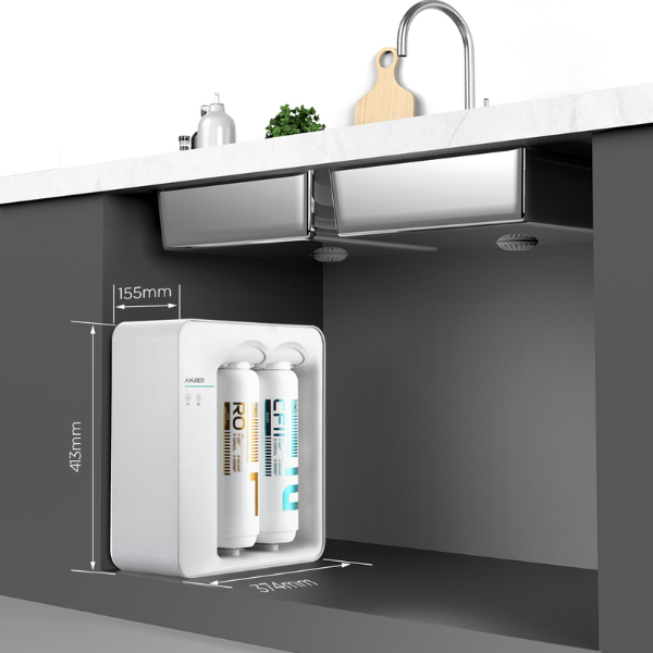 Máy lọc nước không bình chứa thiết kế nhỏ gọn với kích thước 374x155x413mm, lắp đặt âm tủ bếp tiết kiệm không gian.