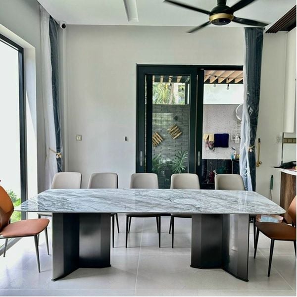 Bàn ăn mặt đá 8 ghế Ganna ACC0041