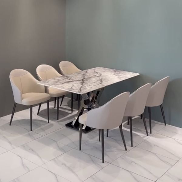 Bộ bàn ăn 4 ghế giúp tối ưu chi phí