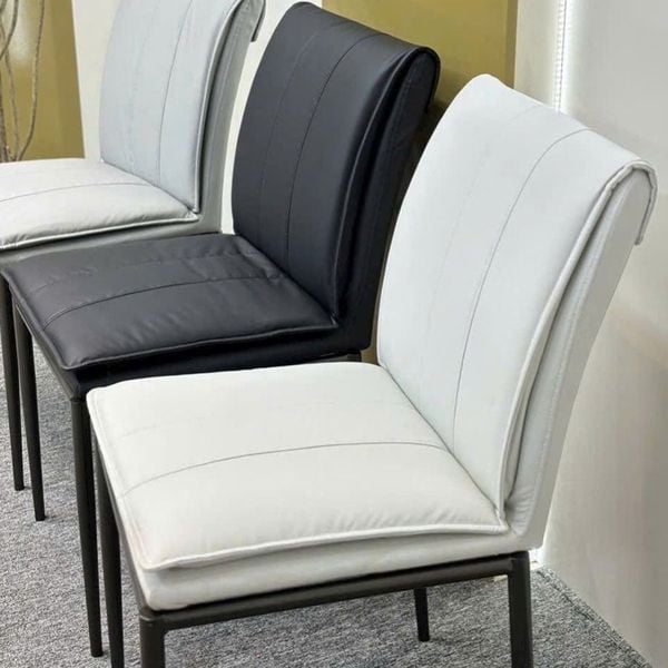Ghế bàn ăn bọc da VNC80