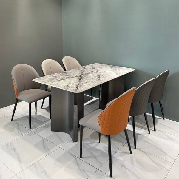 Xem ngay mẫu ghế ăn bọc da chân gỗ