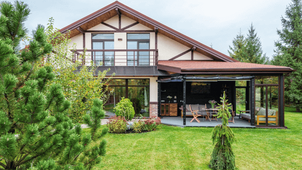 Mẫu nhà 2 tầng 4 phòng ngủ 80m2 có sân vườn