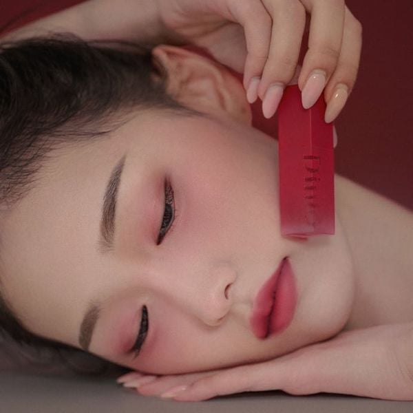 Son Lì Dinto Blurring Lip Veil Madame Butterfly Collection