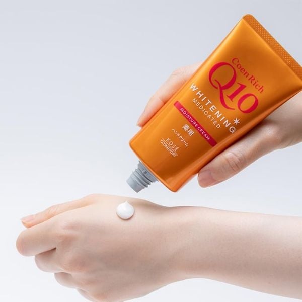 Kem Dưỡng Ẩm Da Tay Kose Coen Rich Q10 Whitening Moisture Cream
