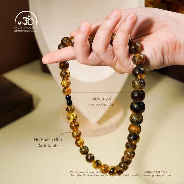 Vòng Cổ Hổ Phách Rêu Ánh Xanh