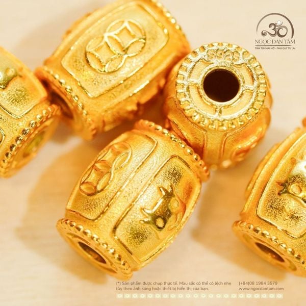 Charm lu thống bạc mạ vàng có dáng ống trụ nhỏ