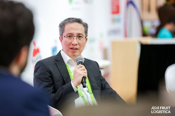 Tổng Giám đốc Nguyễn Xuân Hải cùng các chuyên gia quốc tế tại sự kiện Asia Fruit 2026