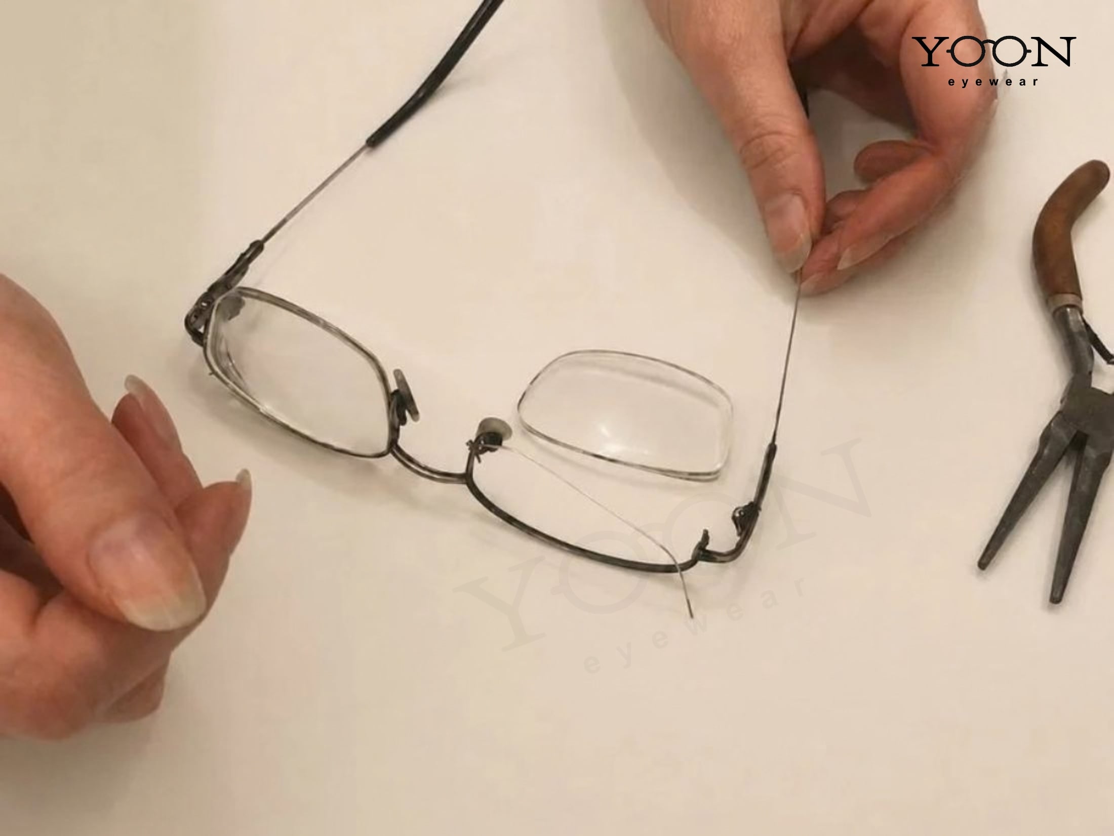 KHI NÀO KHÔNG NÊN TỰ LẮP MẮT KÍNH VÀO GỌNG?