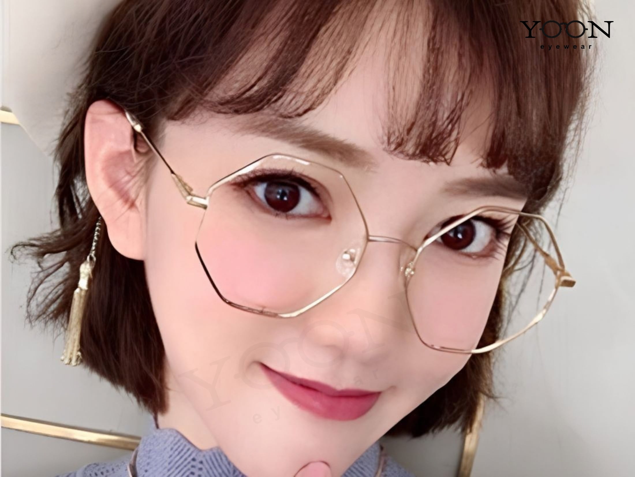 Mặt Kim Cương Hợp Kính Đa Giác Không?