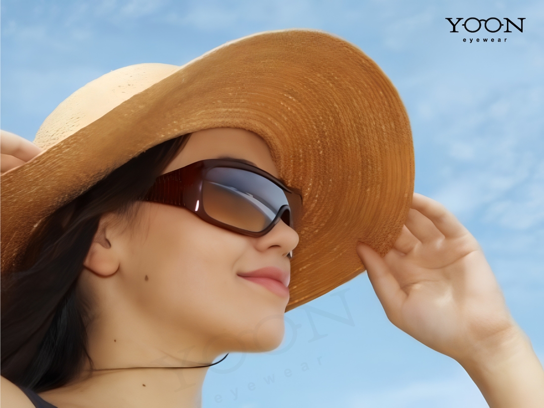 VÌ SAO KÍNH MÁT LÀ PHỤ KIỆN KHÔNG THỂ THIẾU TRONG MÙA HÈ?