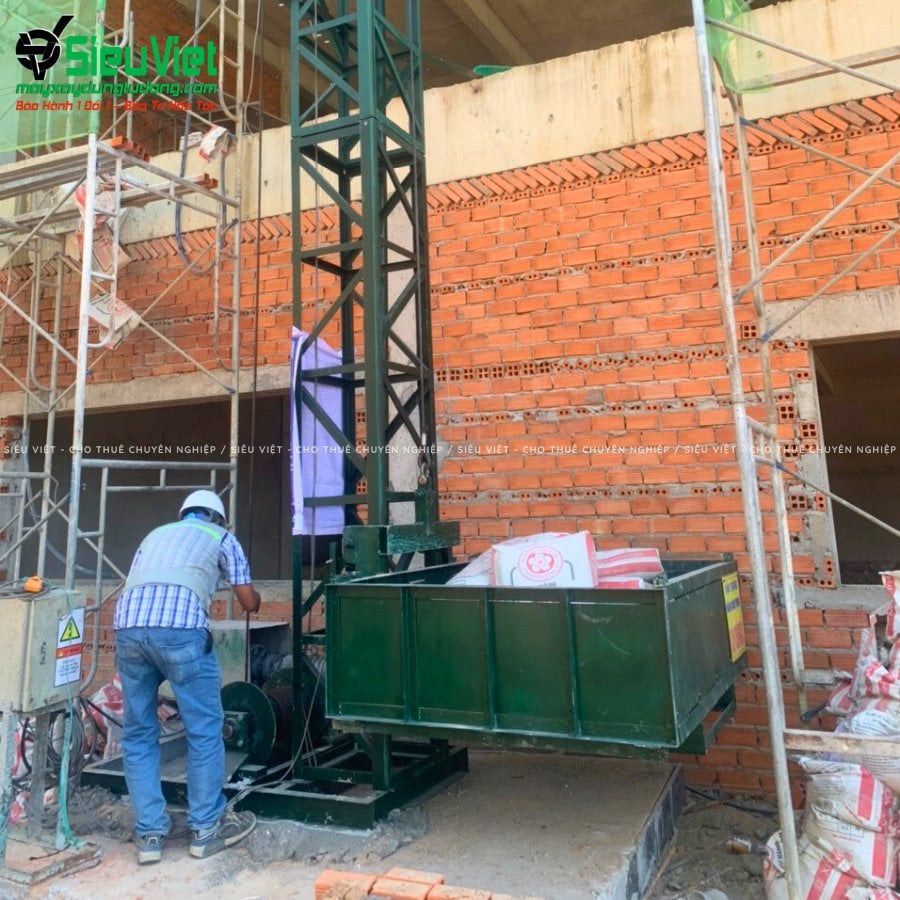 Vận thăng nâng hàng 500kg VTSV500