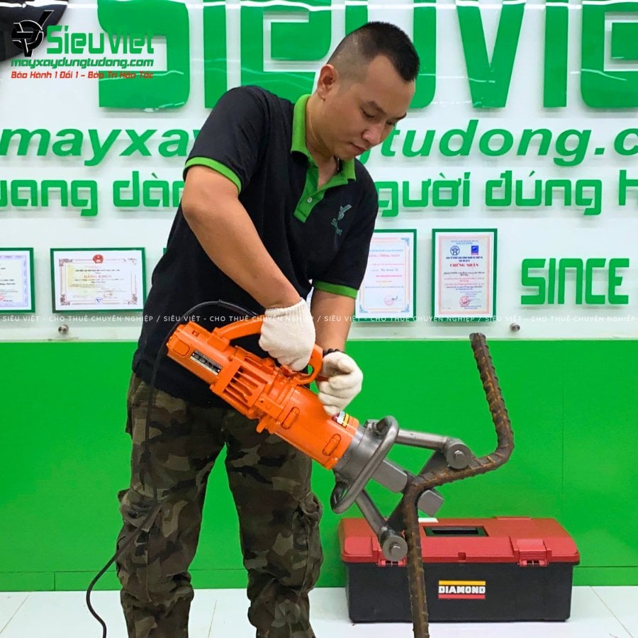 Máy uốn sắt thủy lực cầm tay