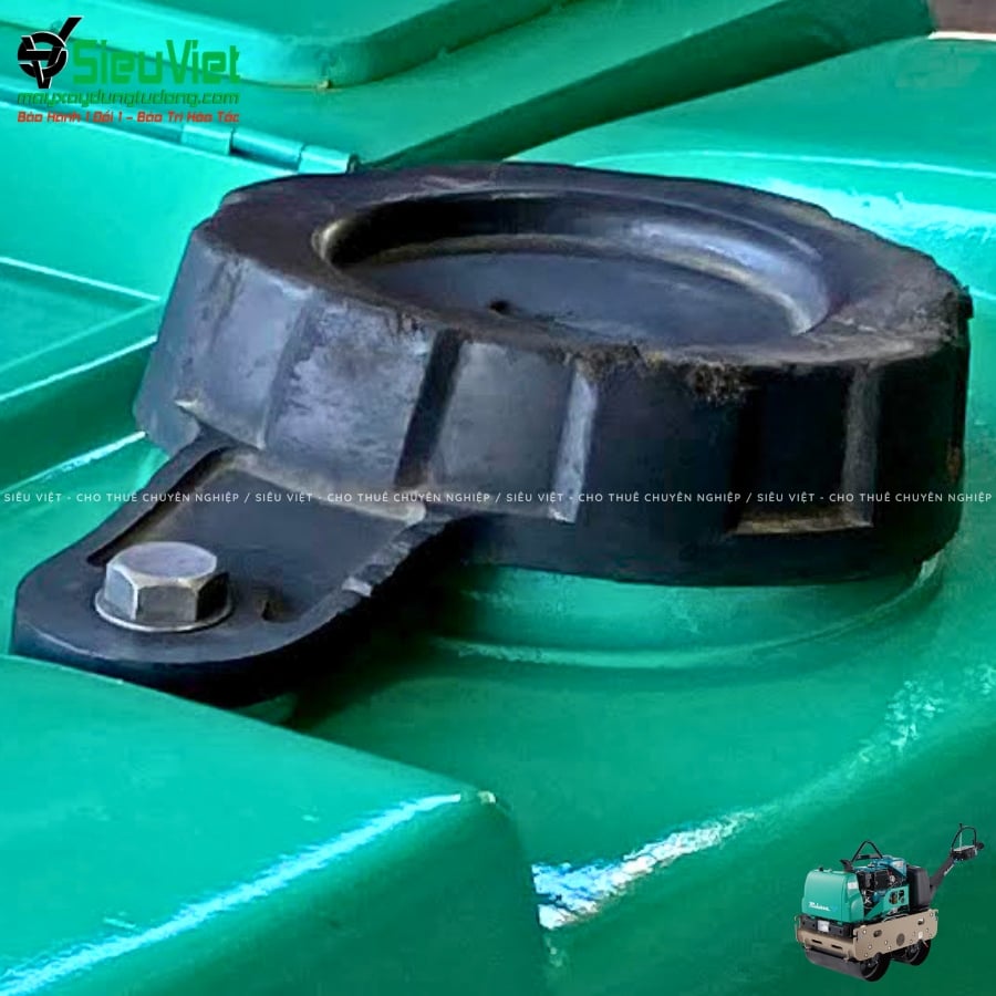 Nắp châm nước xe lu dắt tay
