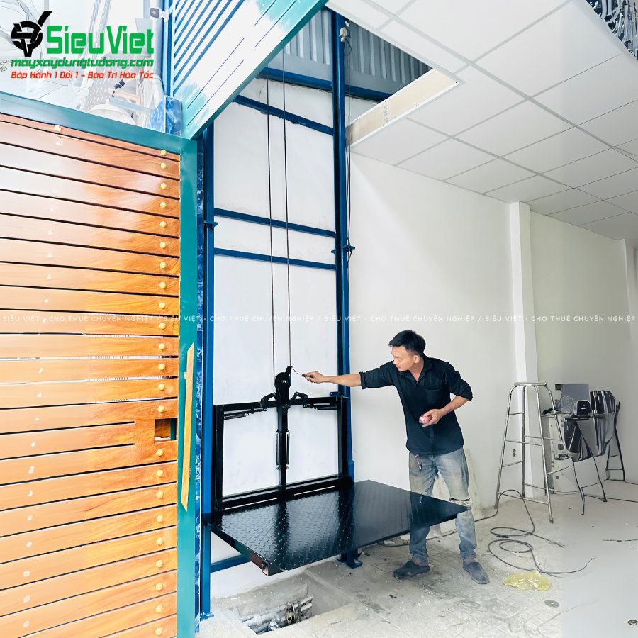 vận thăng nâng hàng