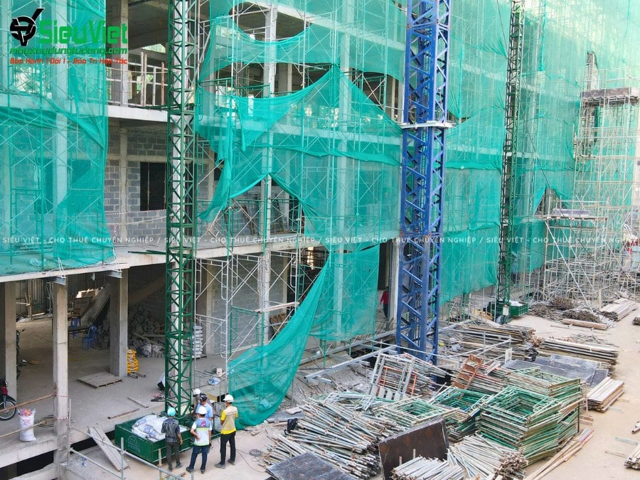 vận thăng nâng hàng