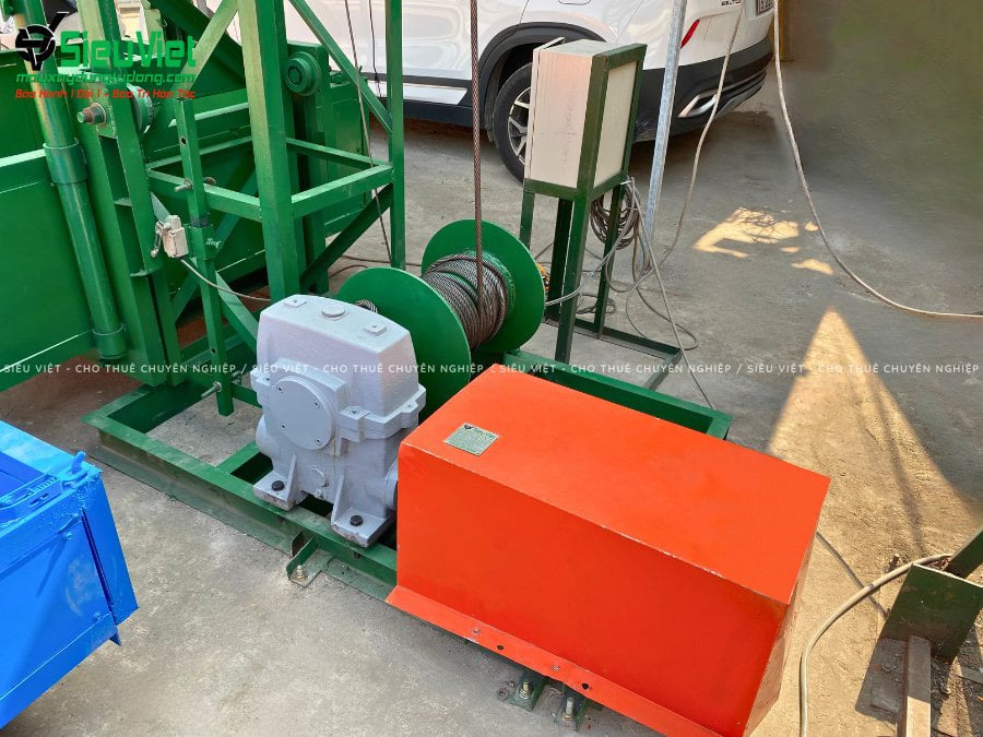 Vận thăng nâng hàng 500kg VTSV500