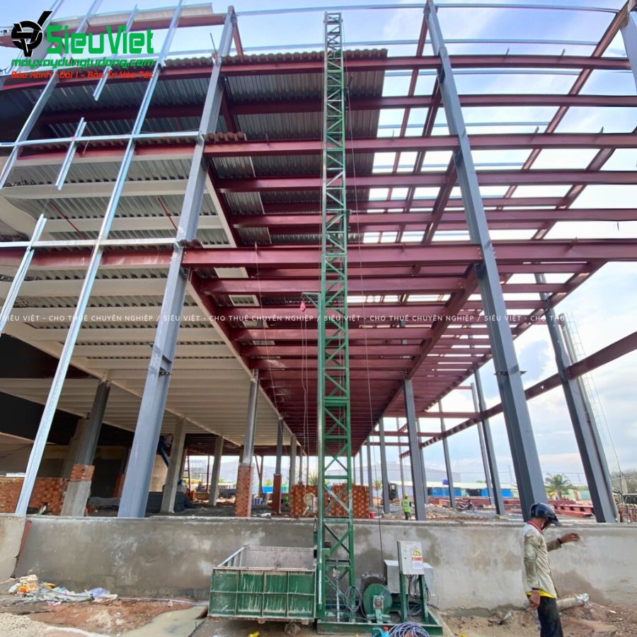 Cho thuê vận thăng nâng hàng 500kg VTSV500