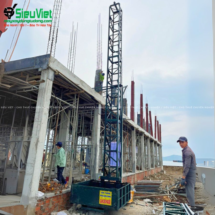Cho thuê vận thăng nâng hàng 500kg VTSV500