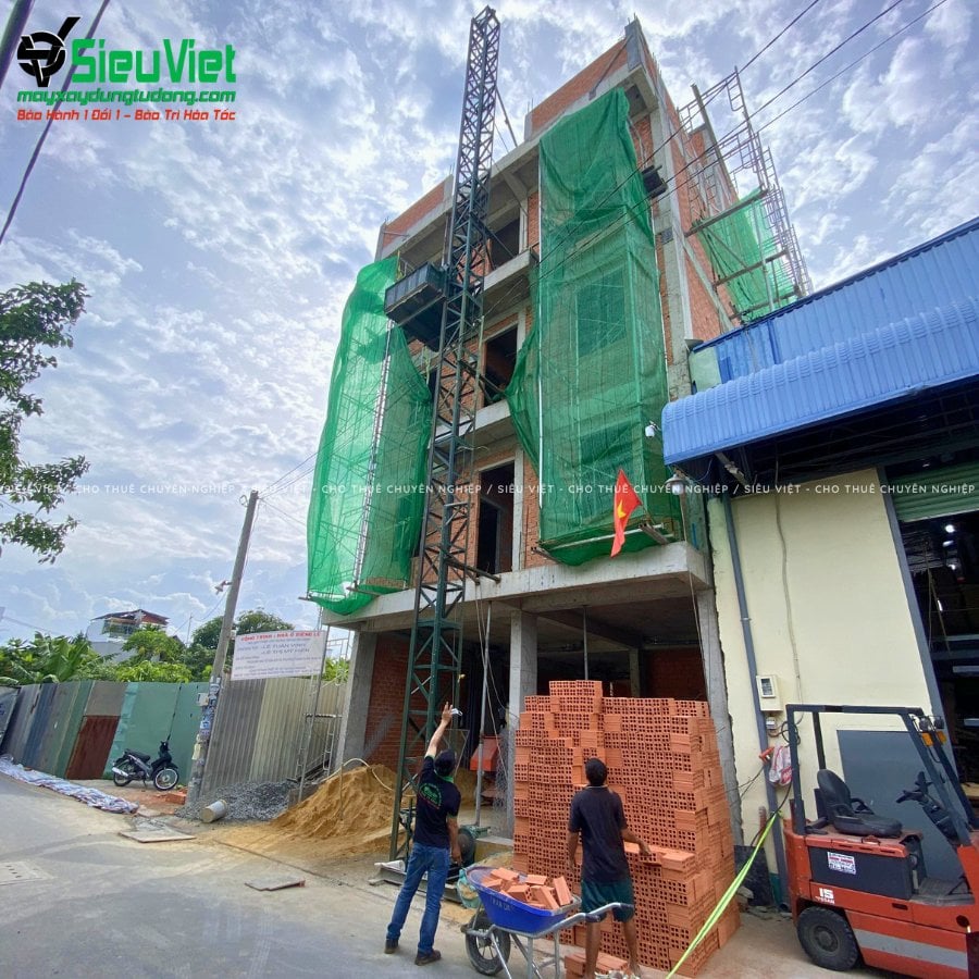 Vận thăng nâng hàng 500kg VTSV500
