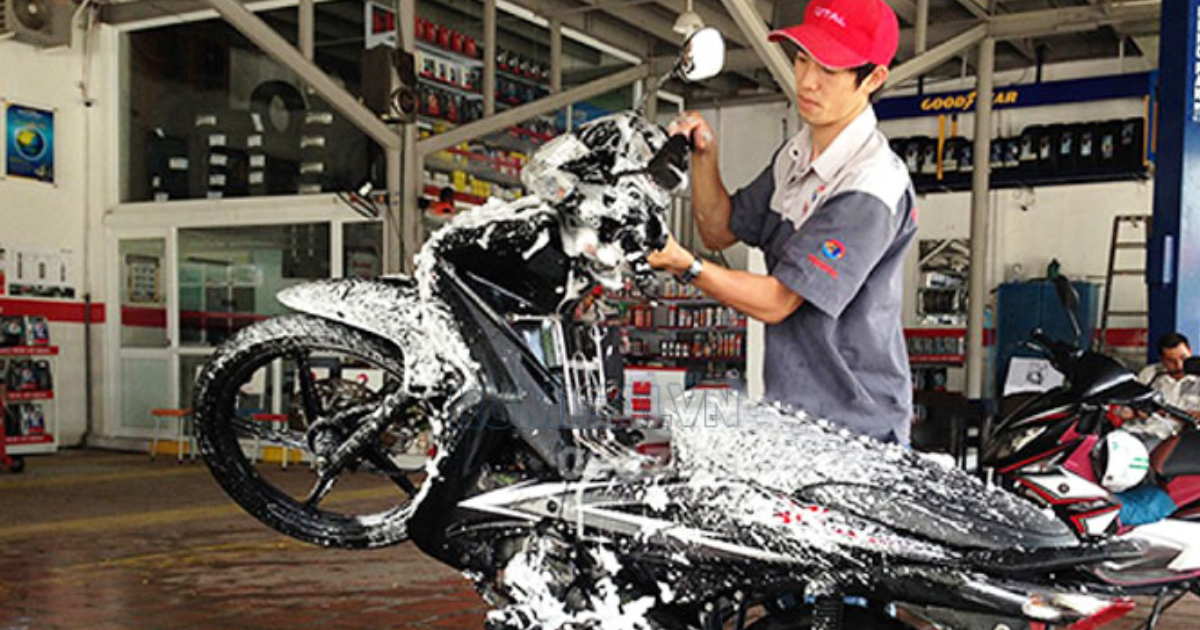 Những Dịch Vụ Thường Được Kết Hợp Khi Rửa Xe Máy