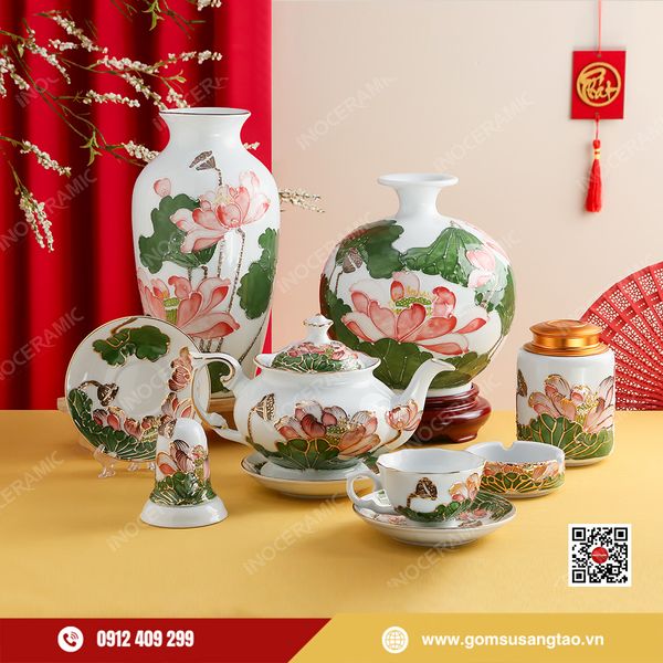 Bộ sưu tập Liên Hoa Tịnh Ngọc gốm sứ Bát Tràng làm quà Tết doanh nghiệp cao cấp.