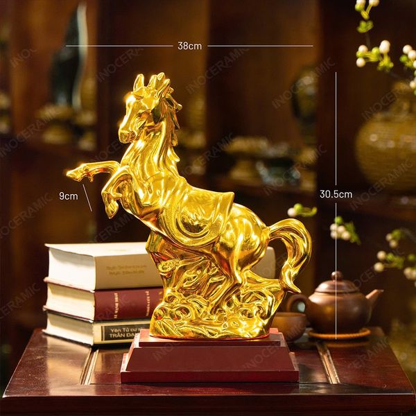 Tượng Chiến Mã Khải Hoàn dát vàng phong thuỷ Bát Tràng cao cấp