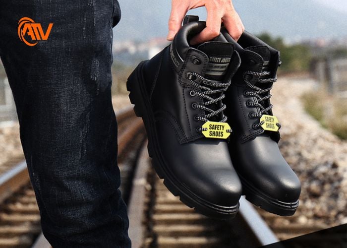 Giày bảo hộ lao động phù hợp nhiều ngành nghề