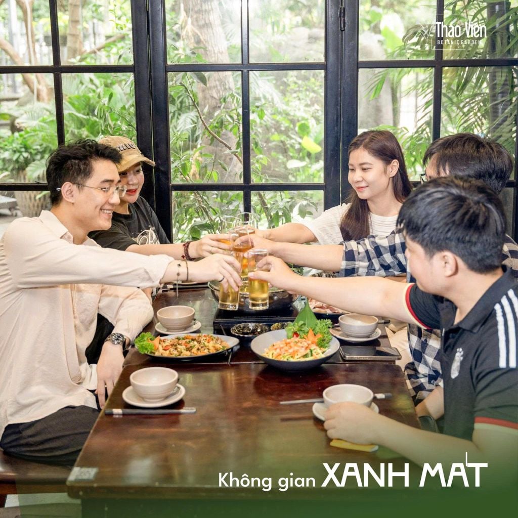 Tiệc sinh nhật Thảo Viêm