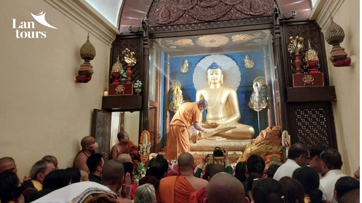 Hành Hương Tứ Động Tâm