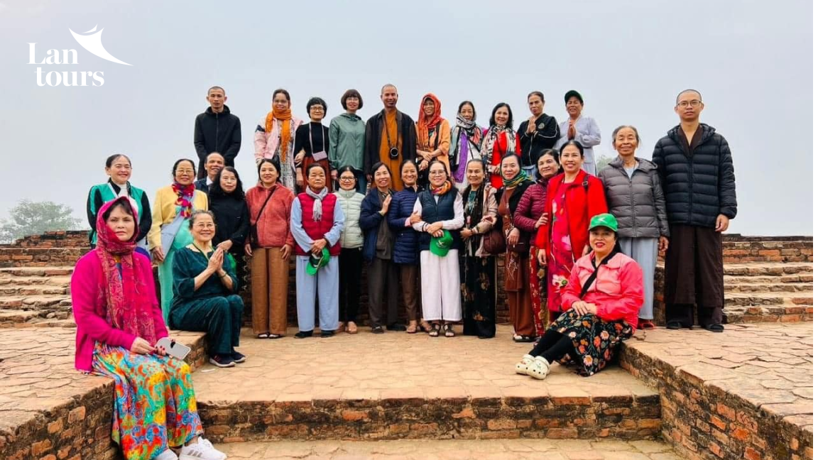 Hành Hương Tứ Động Tâm