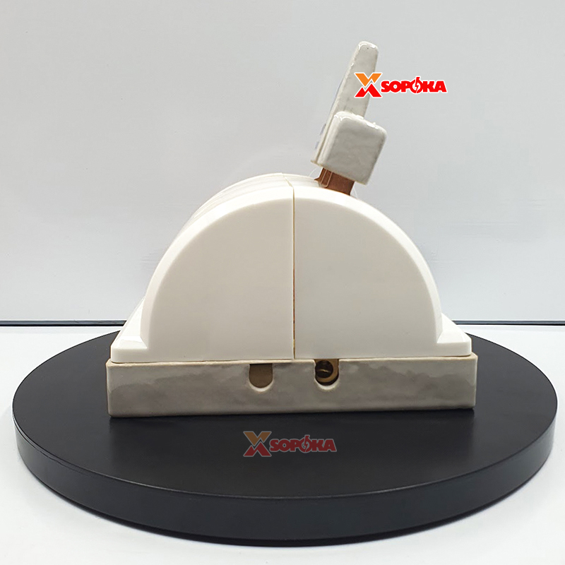 Cầu Dao Đảo Đế Sứ 3 Pha Màu Trắng 60A 3P 2N 600V Cực Đúc D28 SOPOKA