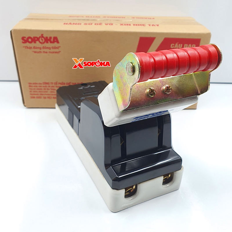 Cầu Dao Đế Sứ 3 Pha 3P 100A 600V Màu Đen D15 SOPOKA