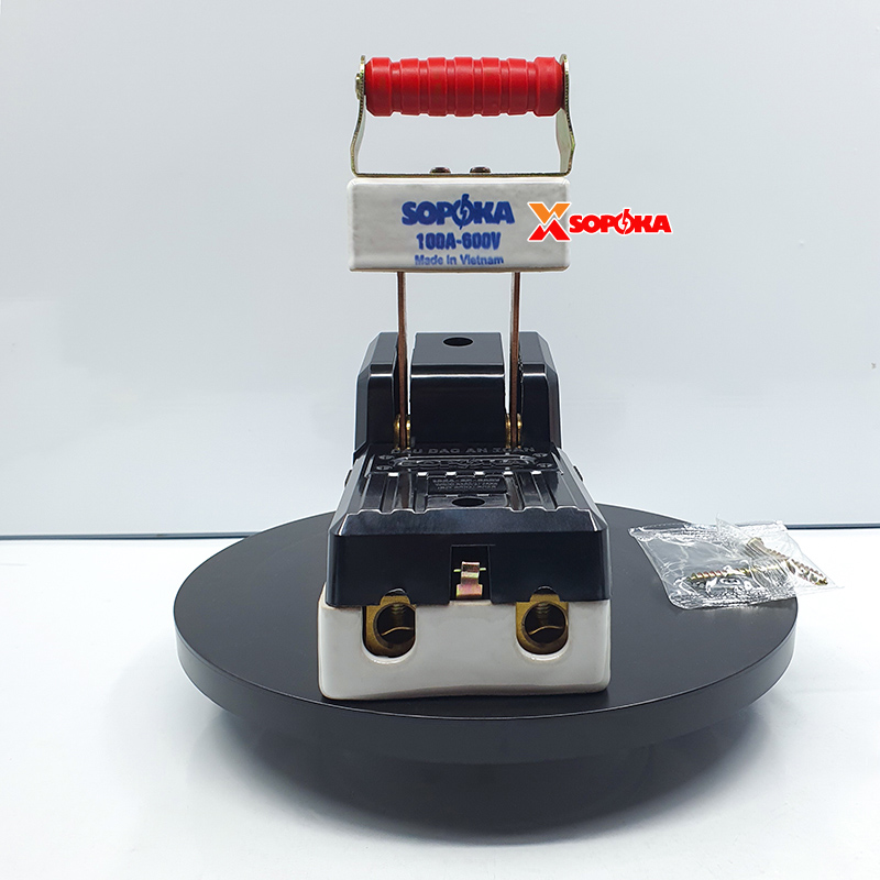 Cầu Dao Đế Sứ 1 Pha 100A 2P 600V Màu Đen D33 SOPOKA