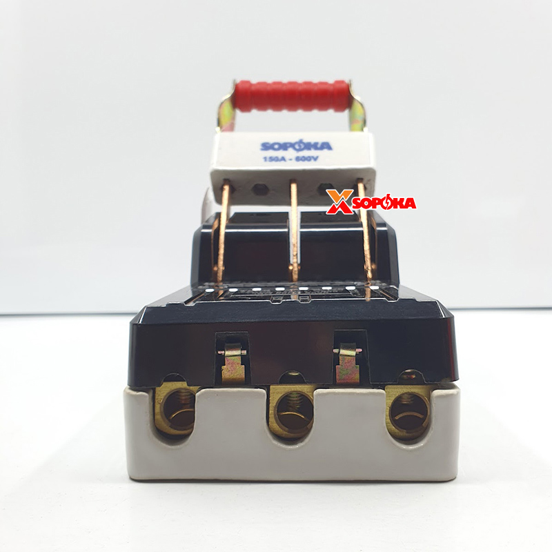 Cầu Dao Đế Sứ 3 Pha 3P 150A 600V Màu Đen D17 SOPOKA