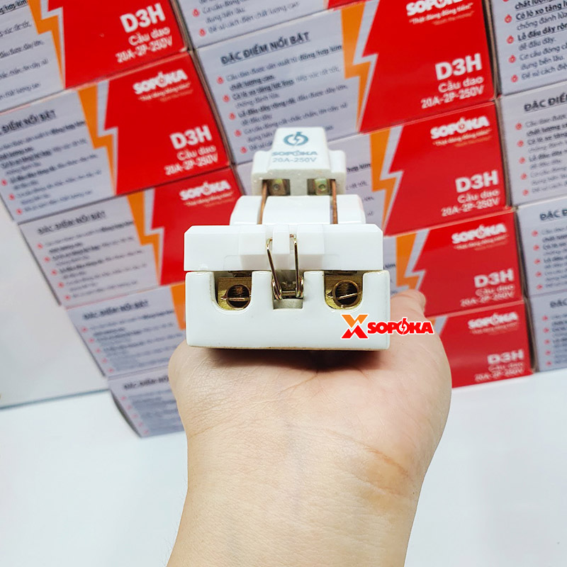 Cầu Dao Đế Sứ 1 Pha 20A-2P Màu Trắng D3H SOPOKA