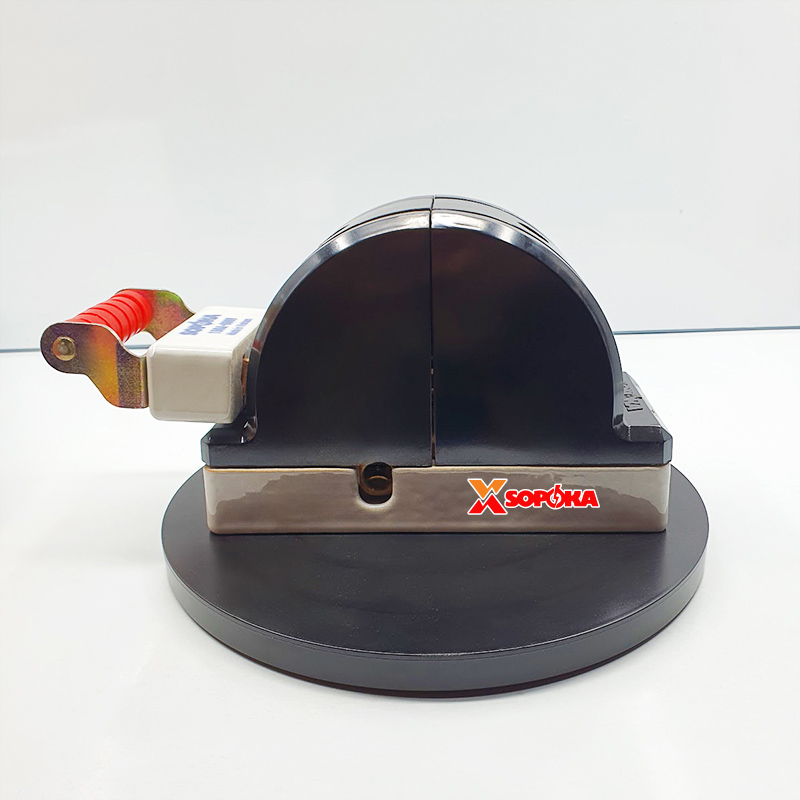 Cầu Dao Đảo Đế Sứ 1 Pha 150A 2P 600V 2N Màu Đen D41 SOPOKA