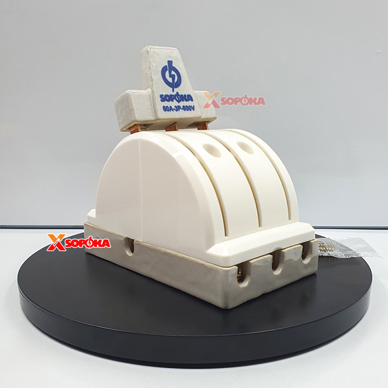 Cầu Dao Đảo Đế Sứ 3 Pha Màu Trắng 60A 3P 2N 600V Cực Đúc D28 SOPOKA