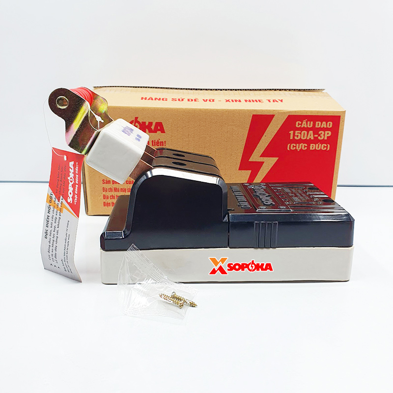 Cầu Dao Đế Sứ 3 Pha 3P 150A 600V Màu Đen D17 SOPOKA